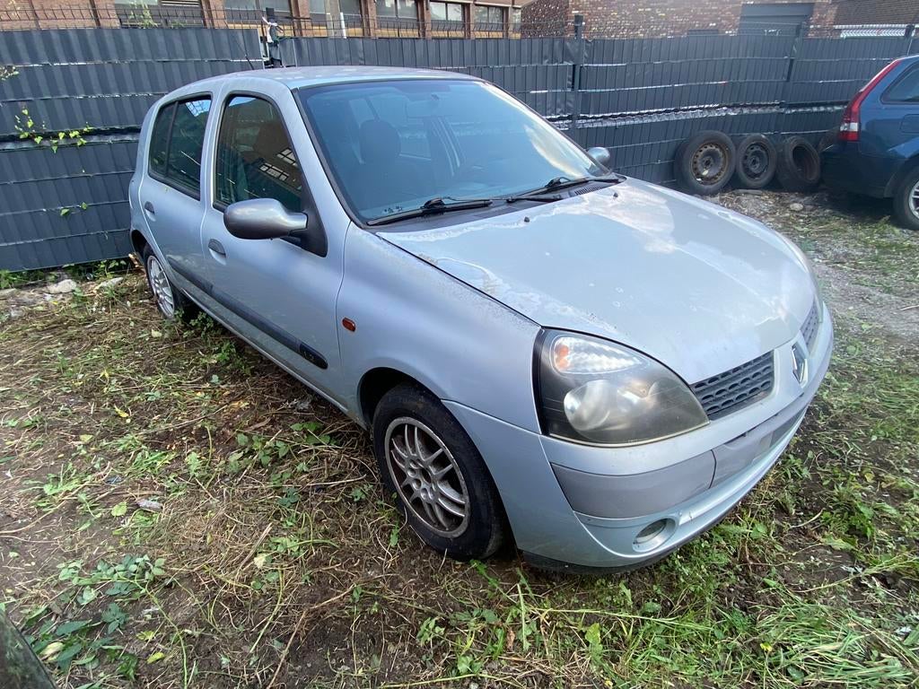 Pour pieces RENAULT CLIO 1.2i 2003 moteur Ok, Ophalen, Renault