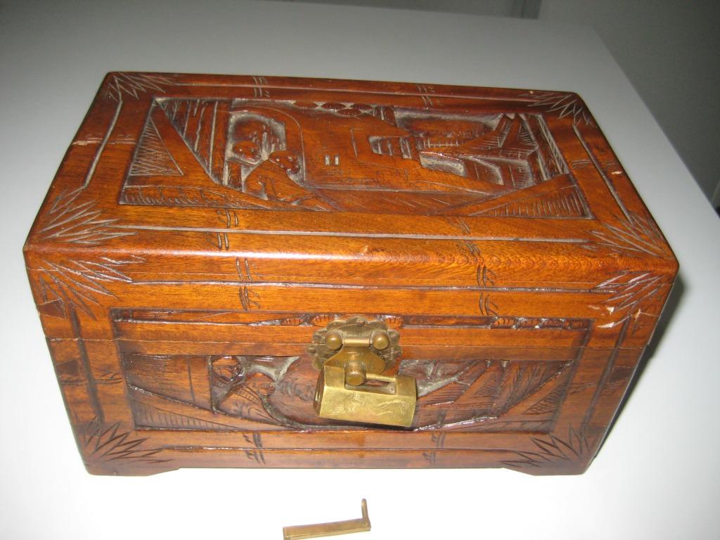 houten koffertje, Ophalen