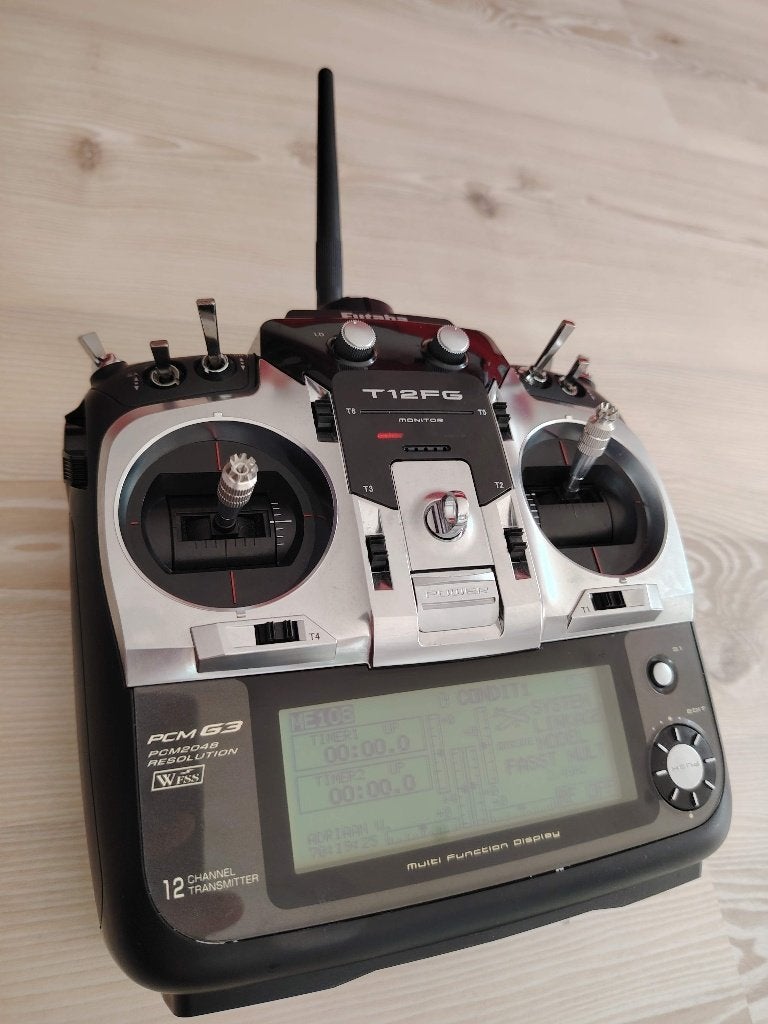 Émetteur RC Futaba T12FG + valise + récepteur, Enlèvement ou Envoi, Utilisé, Électro