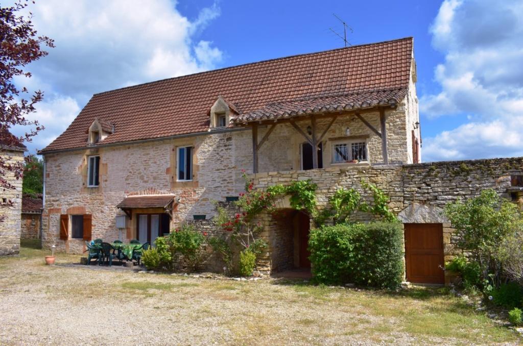 Maison individuelle et grande grange avec une vue imprenable, Village, Maison d'habitation, 151 m², 5 pièces