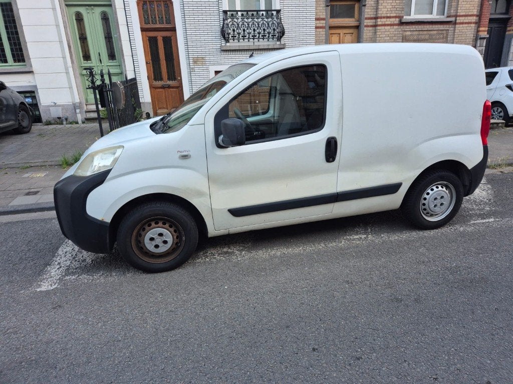Citroen nemo 1.4HDi 50kw 140.000 km Jaar 2008, Voorwielaandrijving, Stof, 50 kW, Zwart