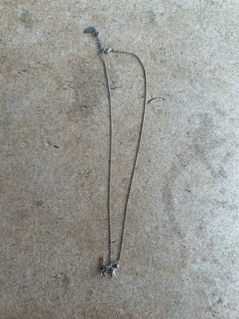 Collier avec petit chat, Handtassen en Accessoires, Kettingen, Ophalen, Gebruikt, Bruin, Overige materialen