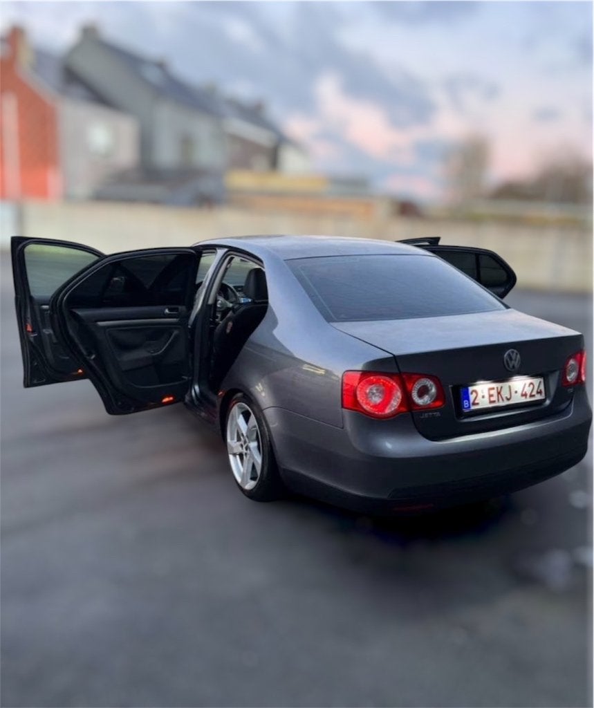 Voiture Vw jetta mk5, Auto's, 5 deurs, Particulier, Euro 4, Zilver of Grijs