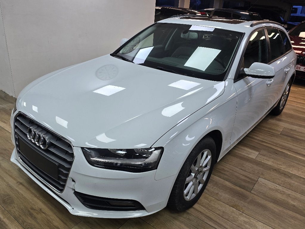 AUDI A4 BREAK 1.8 ess 2012 /149.000 KM/BIEN LIRE DESCRIPTIF, Autos, Audi, Cuir, Euro 5, Achat, Entreprise