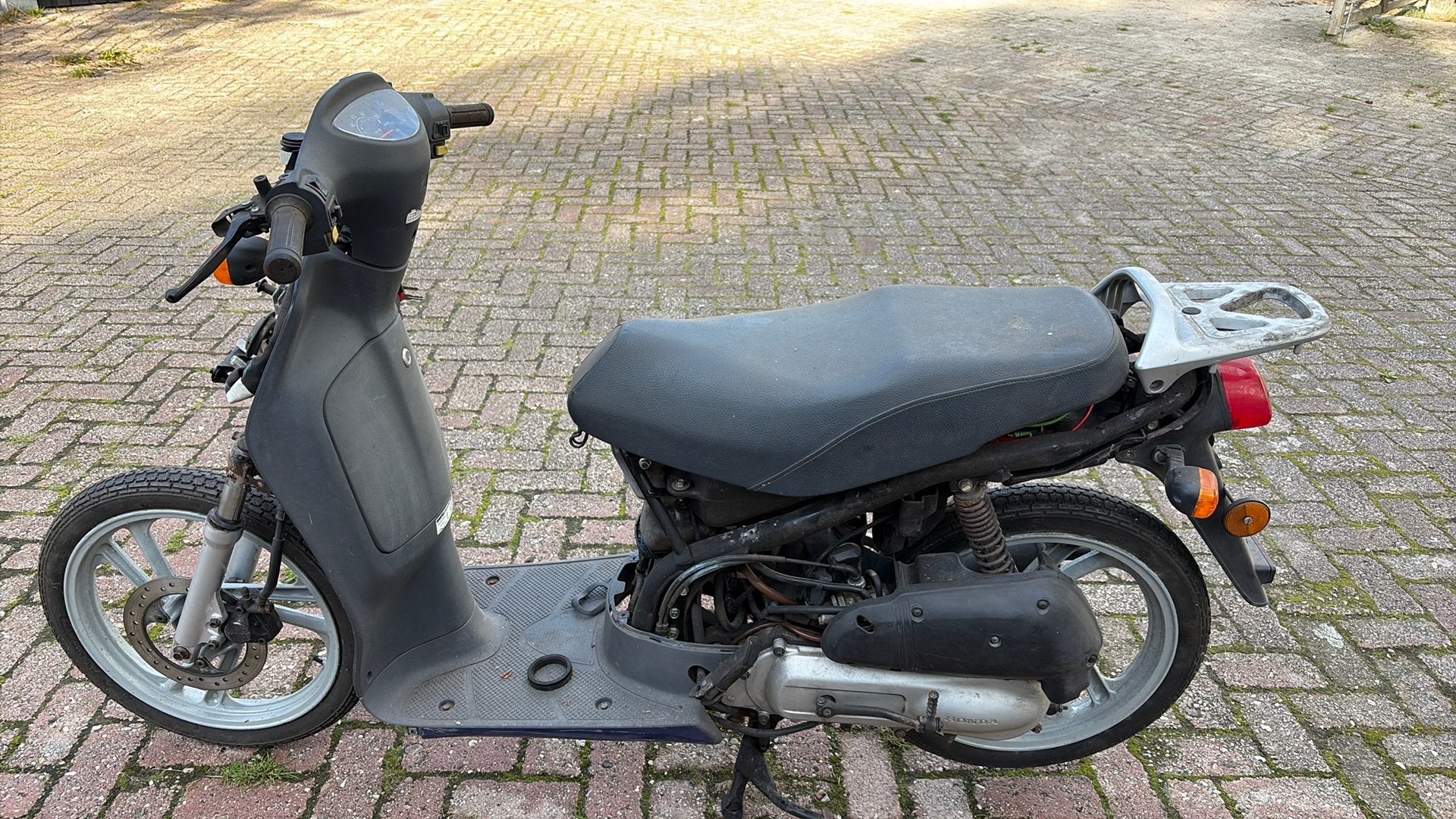 Honda Scoopy Nieuw model Met sterwielen, Enlèvement ou Envoi, Comme neuf