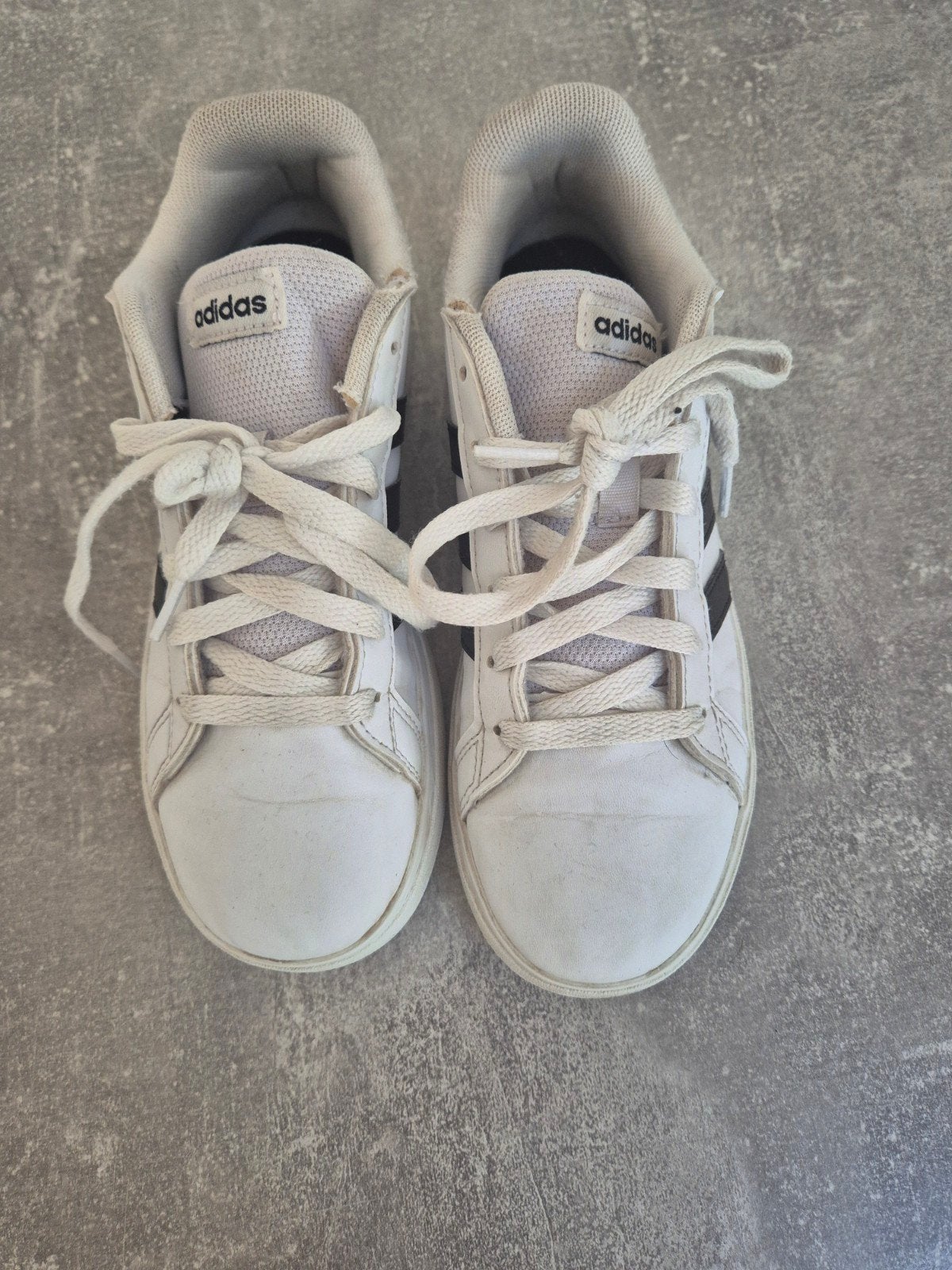 Baskets blanches Adidas, Enlèvement ou Envoi, Adidas, Boots et Botinnes, Porté