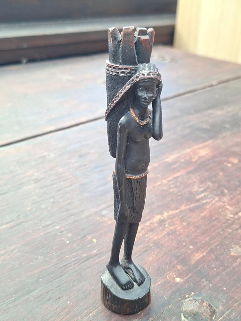Afrikaans beeld 15cm, Ophalen, Minder dan 20 cm, Zwart, Overige materialen