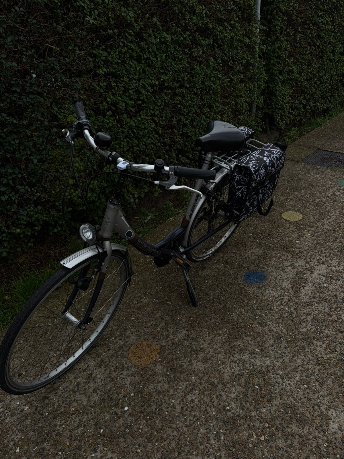Oxford damesfiets 28 inch – volledig rijklaar + fietstassen, Ophalen, Gebruikt, Versnellingen