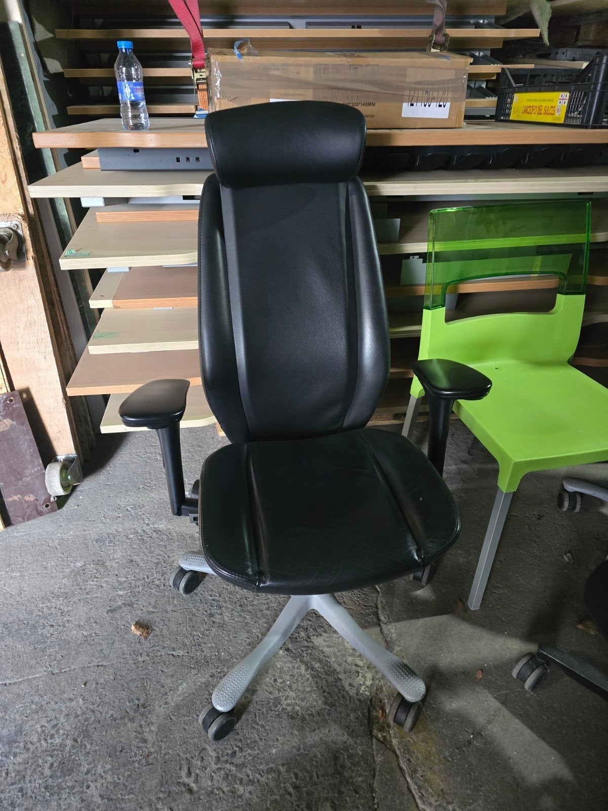 Chaise de bureau Professionnelle ergonomique Cuir kinnarps