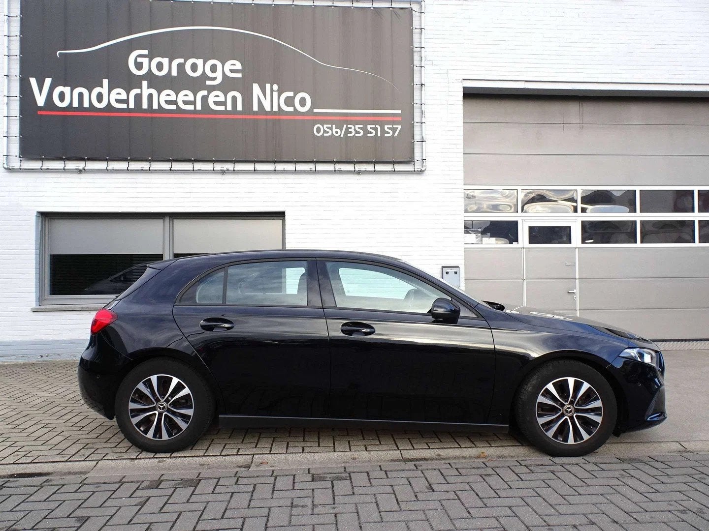 Mercedes-Benz A-CLASS 180 Business Solution WIDESCREEEN,CAME, Auto's, 100 kW, Stof, Gebruikt, 4 cilinders