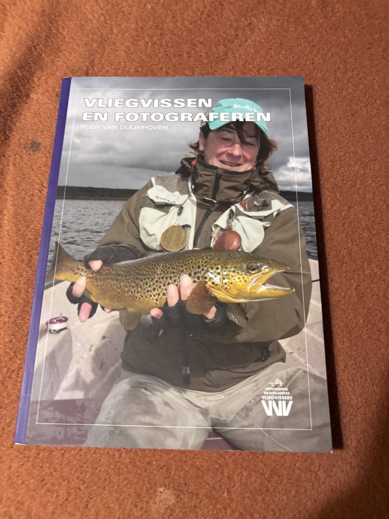 Boek "Vliegvissen en fotograferen", Ophalen of Verzenden, Zo goed als nieuw