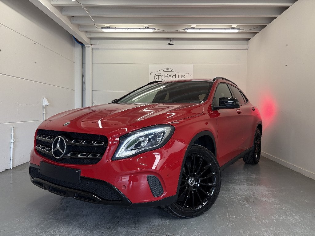 Mercedes-Benz - GLA200 - Sac de nuit - Jantes AMG, Autos, Rouge, Achat, Euro 6, Entreprise