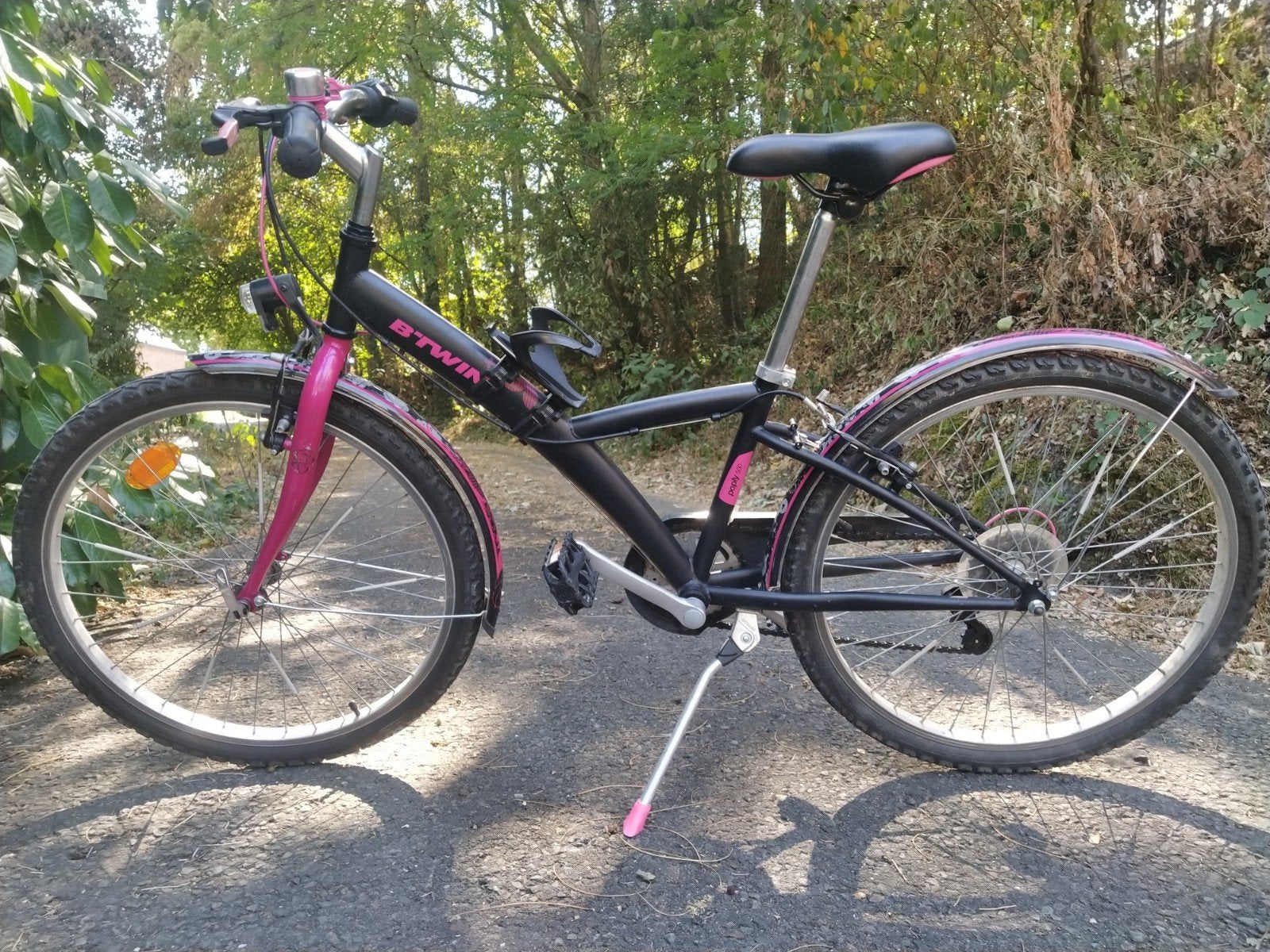 B'Twin 24 pouces modèle Poply 500 -  couleur noir mat et ros, Fietsen en Brommers, Ophalen, Velgrem, Gebruikt, 24 inch