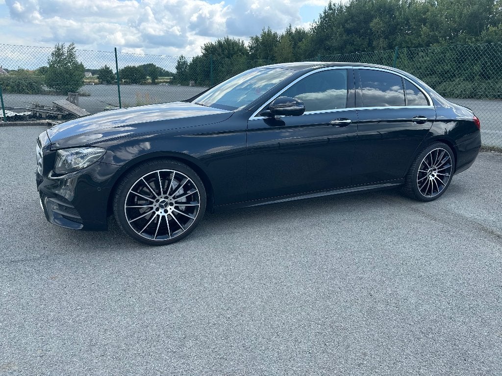 Mercedes E klasse 200 benzine AMG look, Autos, Cuir et Alcantara, Entretenue par le concessionnaire, Berline, Automatique