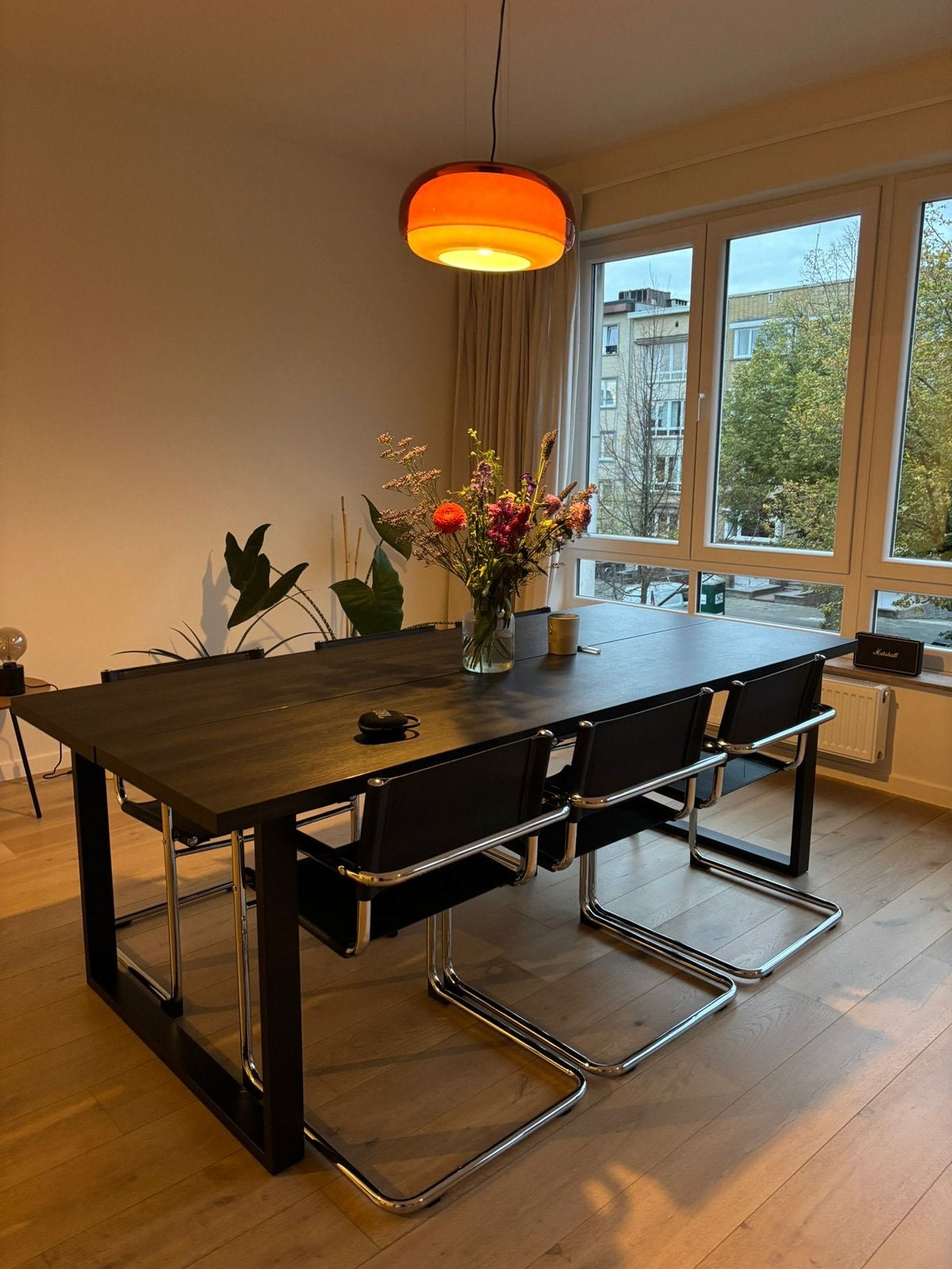 Zwarte eettafel Ikea Tranebo 220cm, Huis en Inrichting, Ophalen, Kunststof, Gebruikt, 100 tot 150 cm