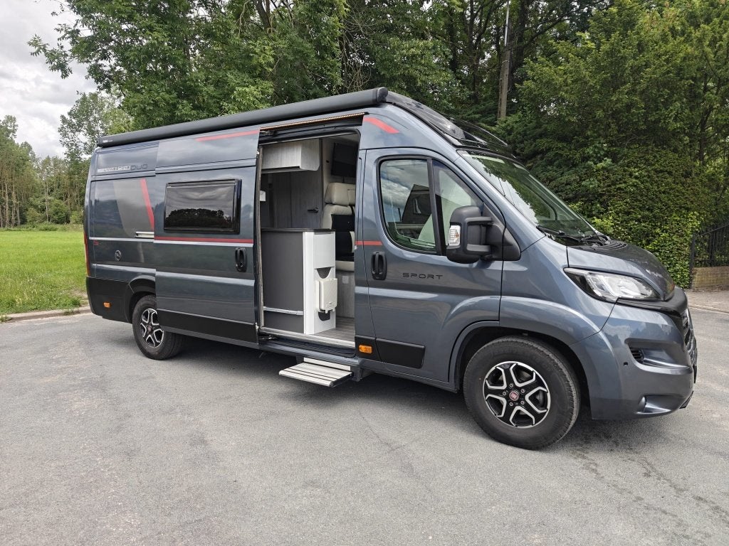 Fiat Ducato Roller Team Livingstone Duo Sport — 2023 — Luxe, Automaat, Buscamper of Camperbus, Fiat, Vloeistofverwarming