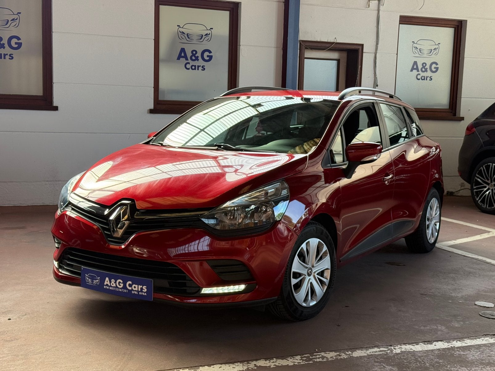 Renault Clio 1.2 Benzine 2018. 54kw/1 jaar garantie, Auto's, Renault, Voorwielaandrijving, Stof, Euro 6, 4 cilinders