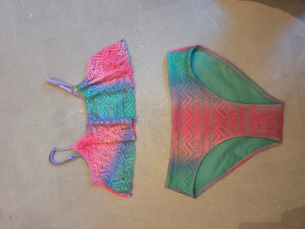Bikini's (verschillende maten), Kinderen en Baby's, Kinderkleding | Kinder-zwemkleding, Ophalen of Verzenden, Zo goed als nieuw