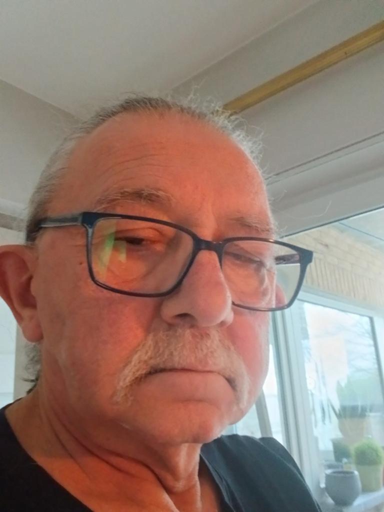 Man 67j zoekt vrouw ,