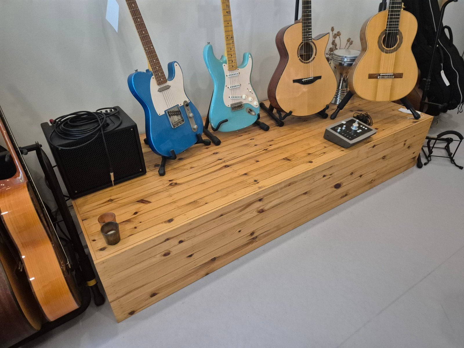 Houten verhoog / podium, Ophalen
