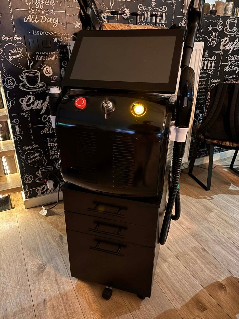 Picoseconde Tattoo laser 4 in 1, Elektronische apparatuur, Ophalen, Gebruikt, Scheren en Epileren