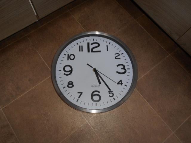 Quartz Keukenklok - Diameter : 29 cm., Ophalen of Verzenden, Zo goed als nieuw