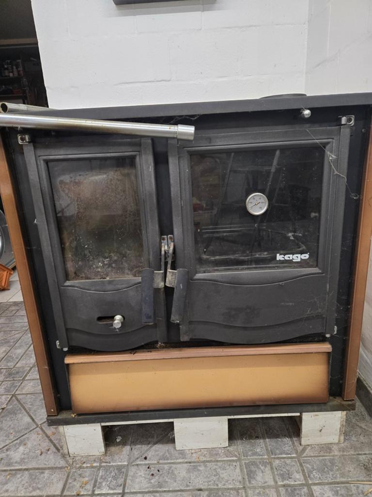 Cuisinière à bois., Enlèvement, Bois