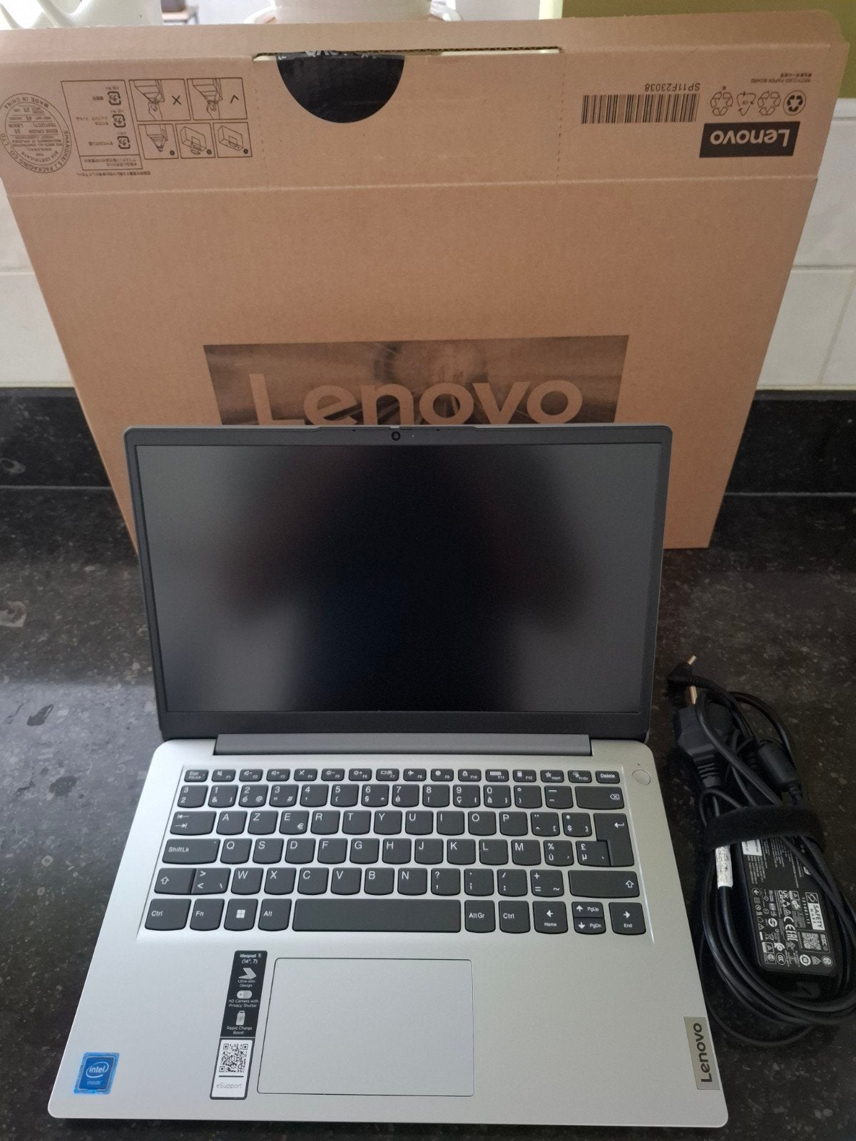 Lenovo IDEAPAD 1 I, Computers en Software, Ophalen
