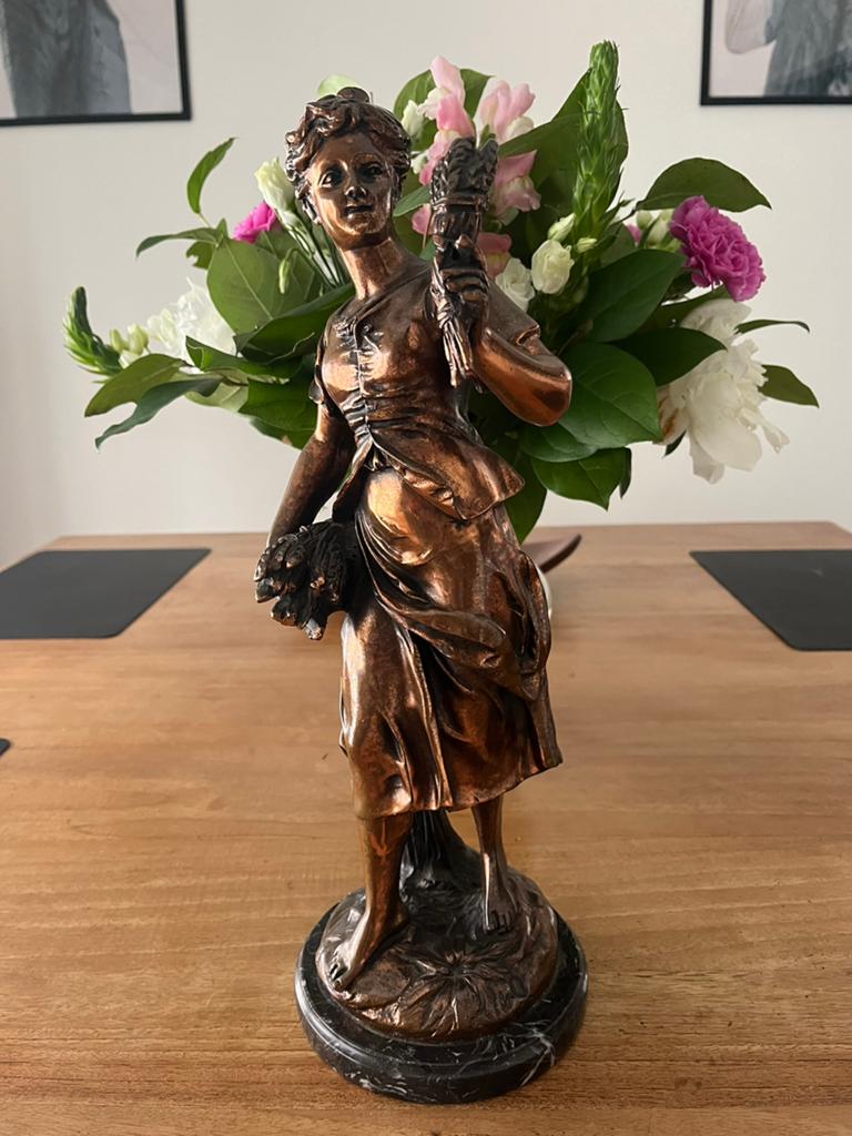 Statue, Enlèvement, Comme neuf