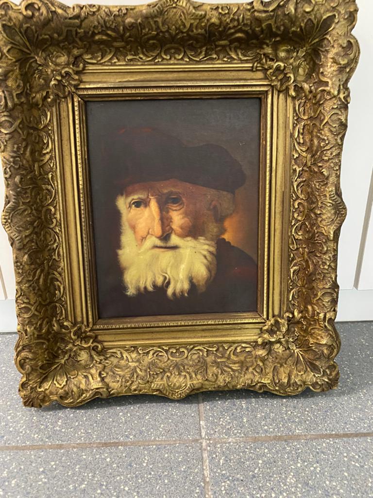 Onbekende  Karakterkop, Ophalen