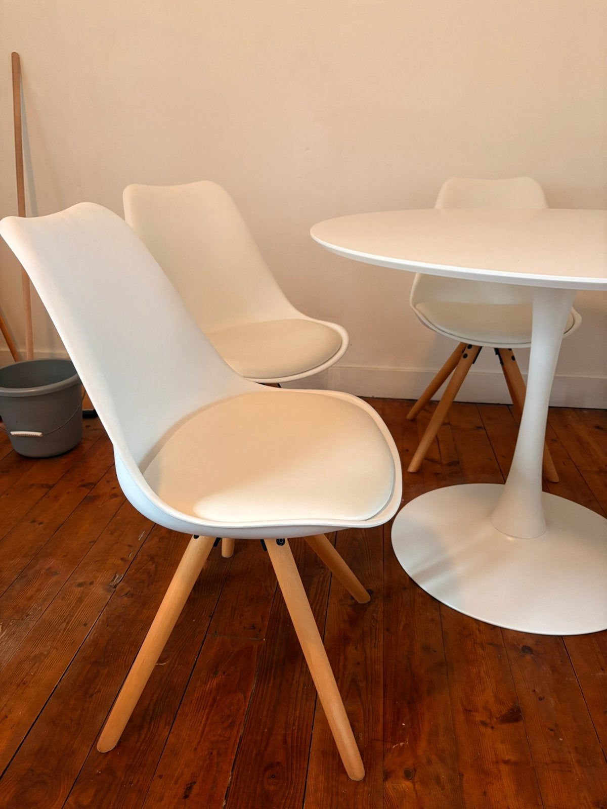 4 witte kuipstoelen, Ophalen, Gebruikt, Scandi, Wit