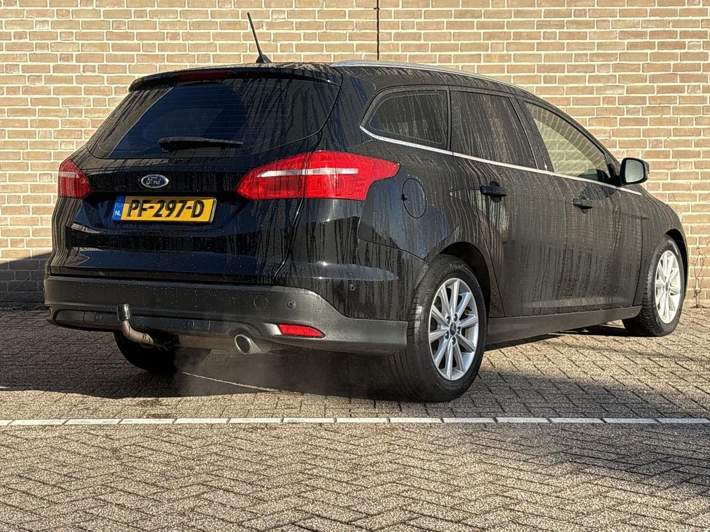 Ford Focus Wagon 2.0 TDCI Titanium, Start-stop-systeem, Zwart, 115 g/km, Bedrijf