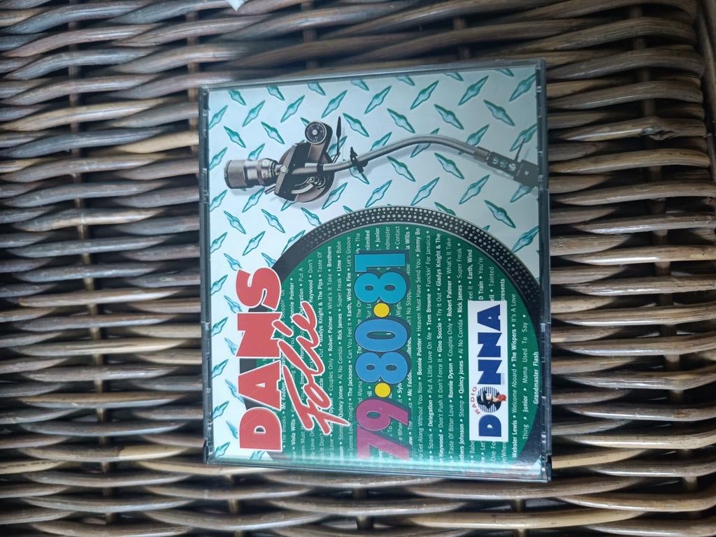 cd DANCE, Enlèvement, Comme neuf