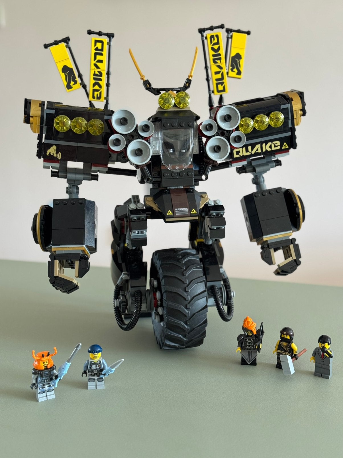 Lego Ninjago Movie Quake Mech 70632 compleet met minifigs, Ophalen of Verzenden, Zo goed als nieuw