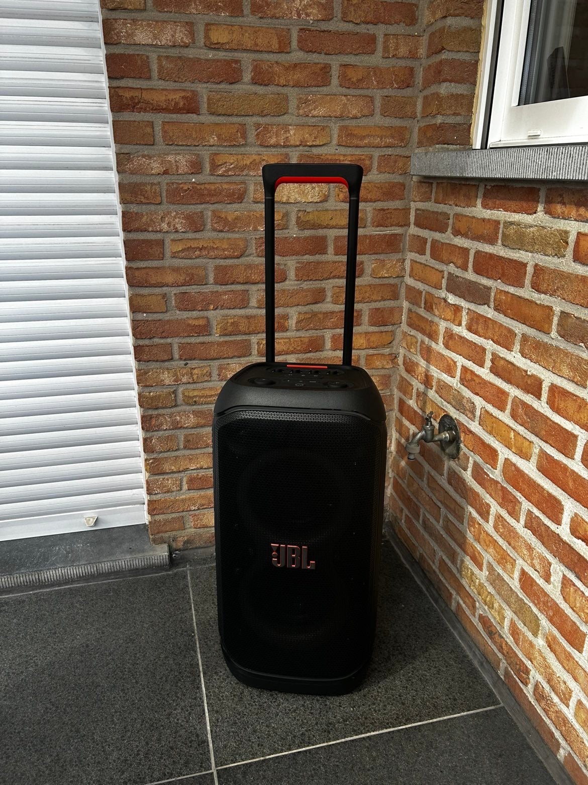 JBL PartyBox 320 Bluetooth Speaker (met wieltjes & hendel), Audio, Tv en Foto, Ophalen of Verzenden, Zo goed als nieuw
