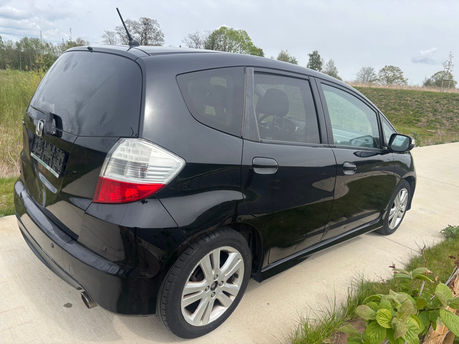 Honda jazz 1.4 Essence boite automatique Euro 4, Auto's, Honda, Automaat, 4 zetels, 1398 cc, Zwart