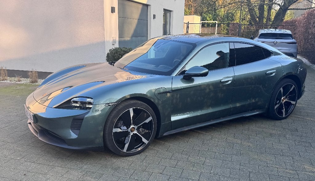 Porsche Taycan 93.4 kwh Performance Battery, Cuir, Achat, Entretenue par le concessionnaire, Noir