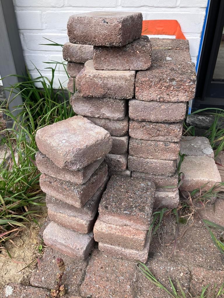 GRATIS 150m2 betontegel met 500€ vergoeding, Ophalen, Gebruikt, Klinkers, 10 m² of meer