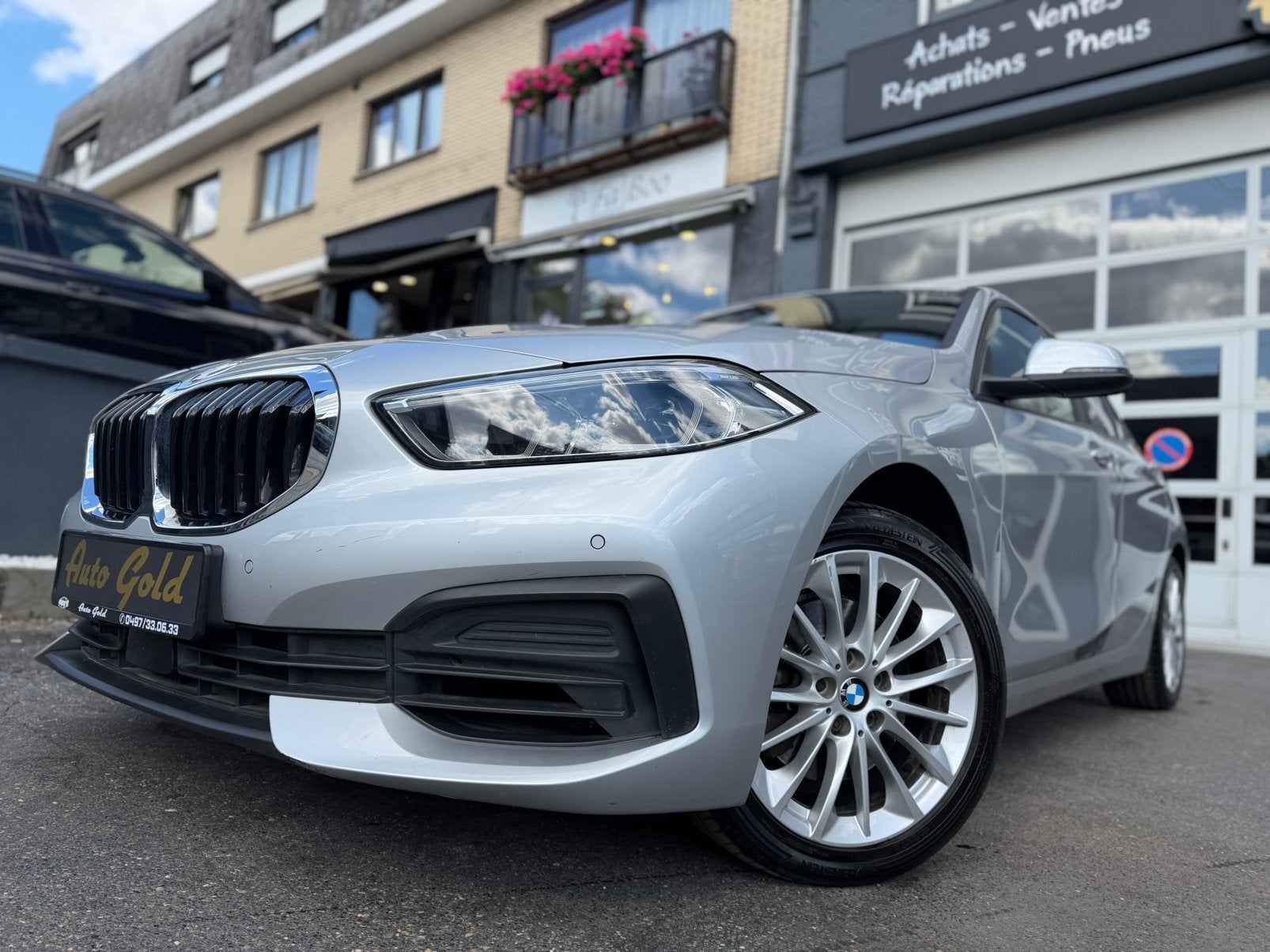 BMW 118i SPORT BOITE AUTO FAIBLE KM 1ER PROPRIO !, Auto's, Automaat, 1 Reeks, Euro 6, 4 cilinders