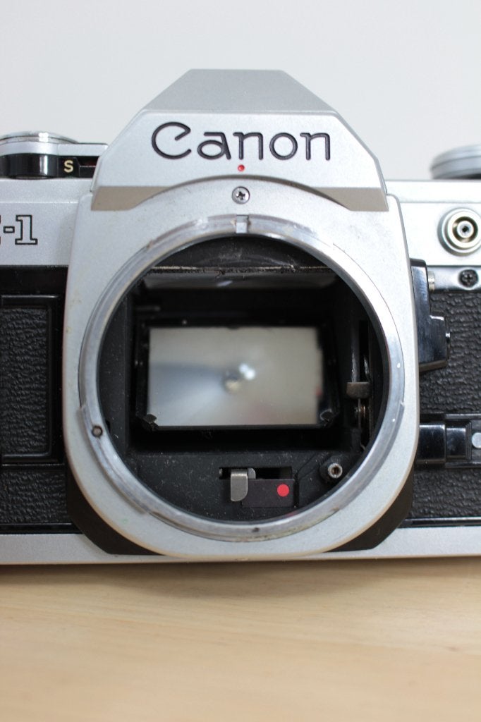Prachtige Canon AE-1 set met 4 lenzen, macro-ringen, flitser, Audio, Tv en Foto, Ophalen of Verzenden, Gebruikt, Spiegelreflex