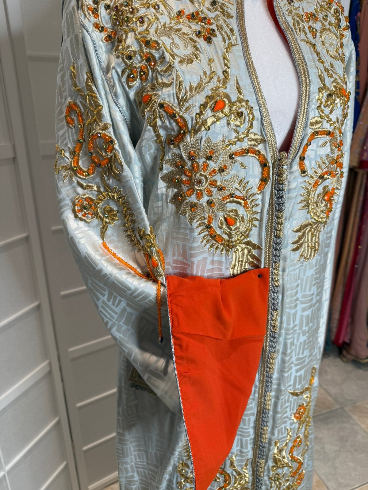 Caftan coupe sirène, Kleding | Dames, Jurken, Blauw, Nieuw, Ophalen of Verzenden, Maat 36 (S)