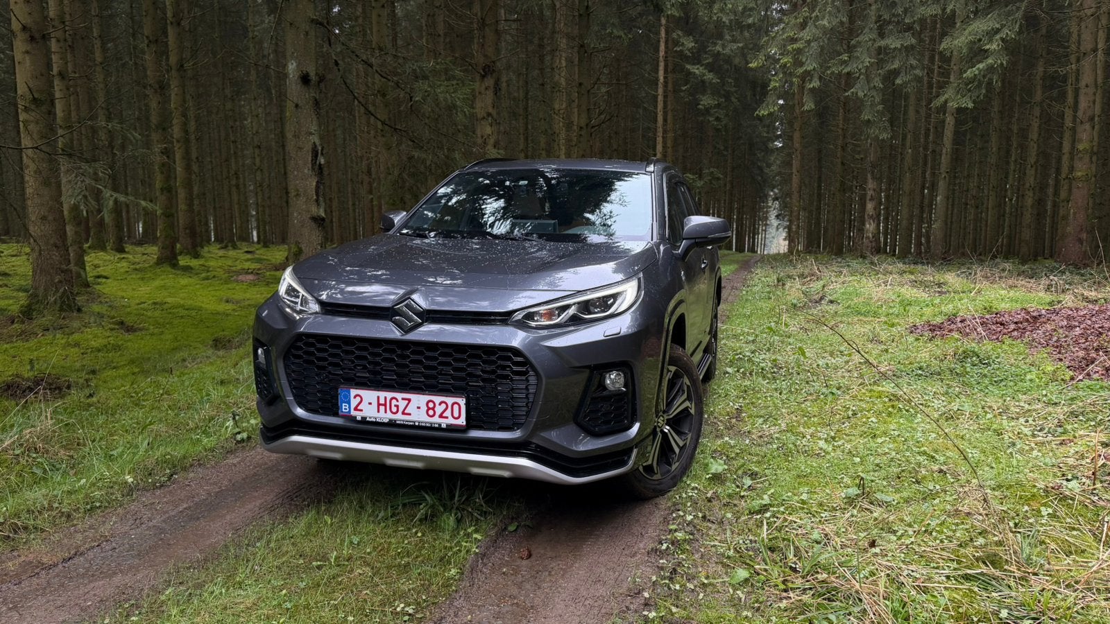 Toyota RAV4 plug-in PHEV 4x4 // Suzuki Across PHEV, Cuir, Argent ou Gris, Entretenue par le concessionnaire, Noir