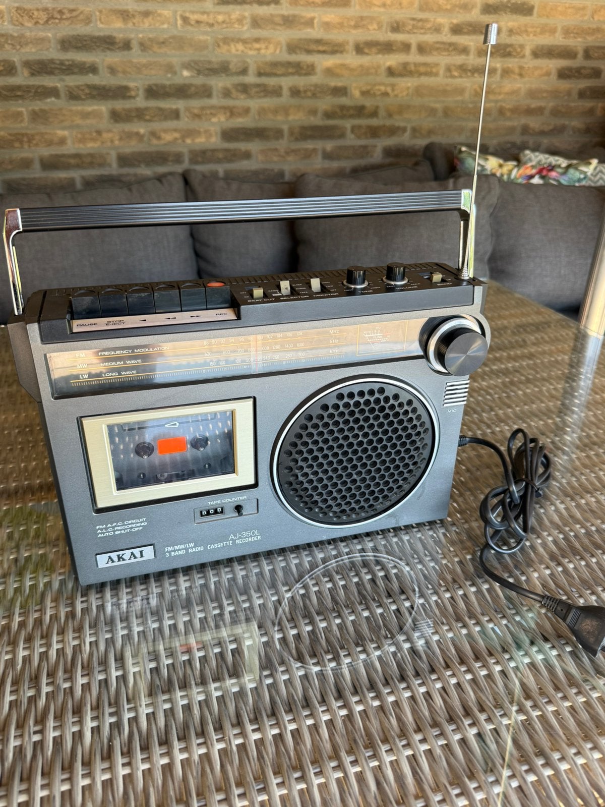 Radio cassettespeler Akai AJ-350L, Ophalen of Verzenden, Zo goed als nieuw, Radio