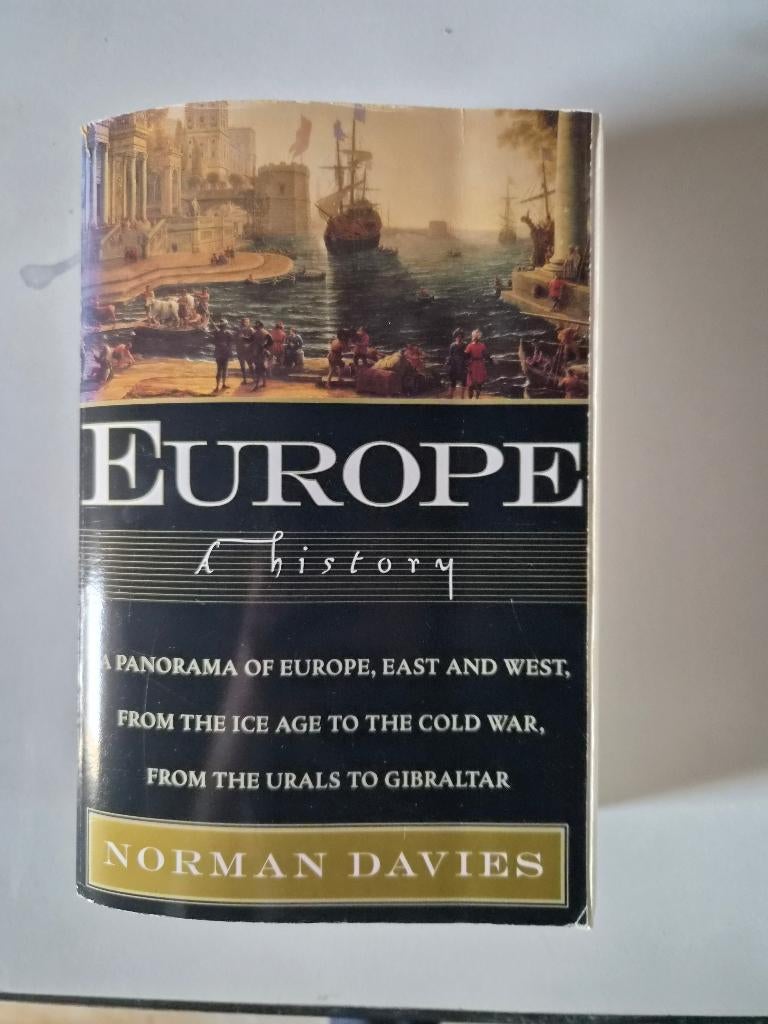Europe: A History – Norman Davies, Ophalen of Verzenden, Zo goed als nieuw, Europa