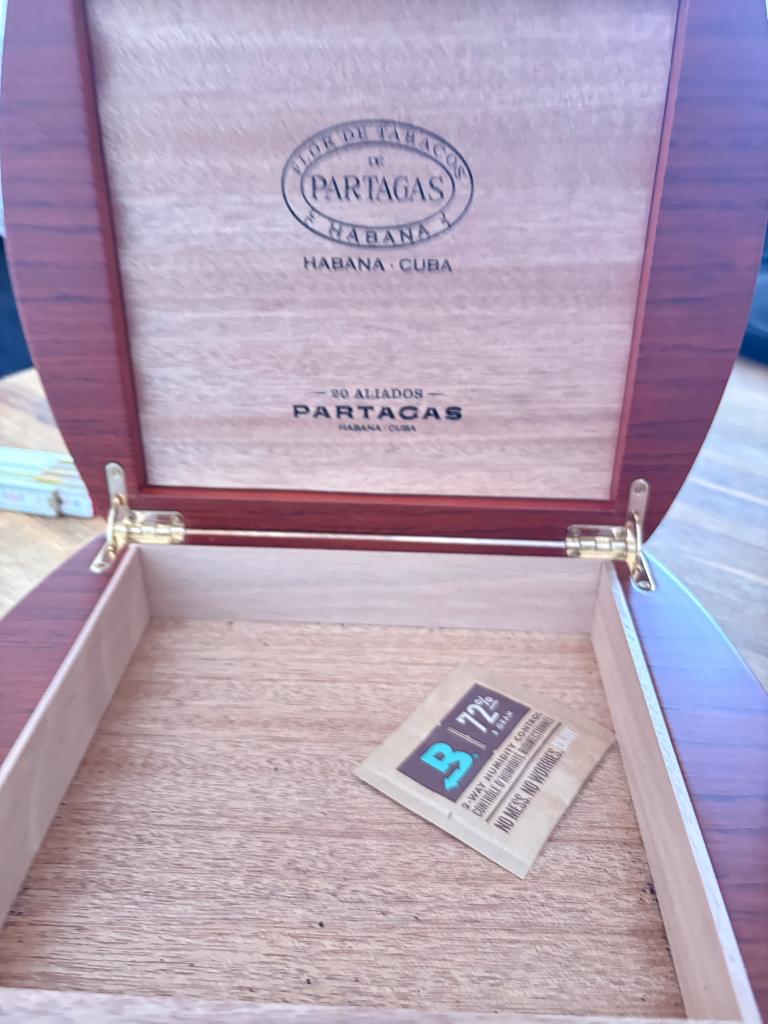 Partagas - Cuba sigarenkast, Enlèvement, Comme neuf