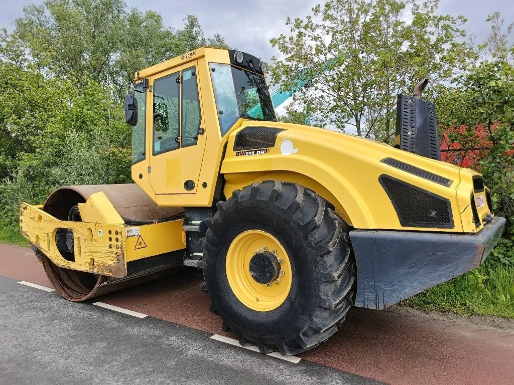 Bomag BW 213 D H-4 i drum compactor roller wals