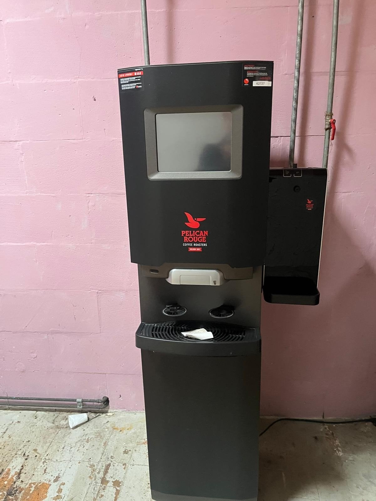 KOFFIEAUTOMAAT SELECTA VIRTU II MET ONDERKAST EN GELDINGAVE, Ophalen