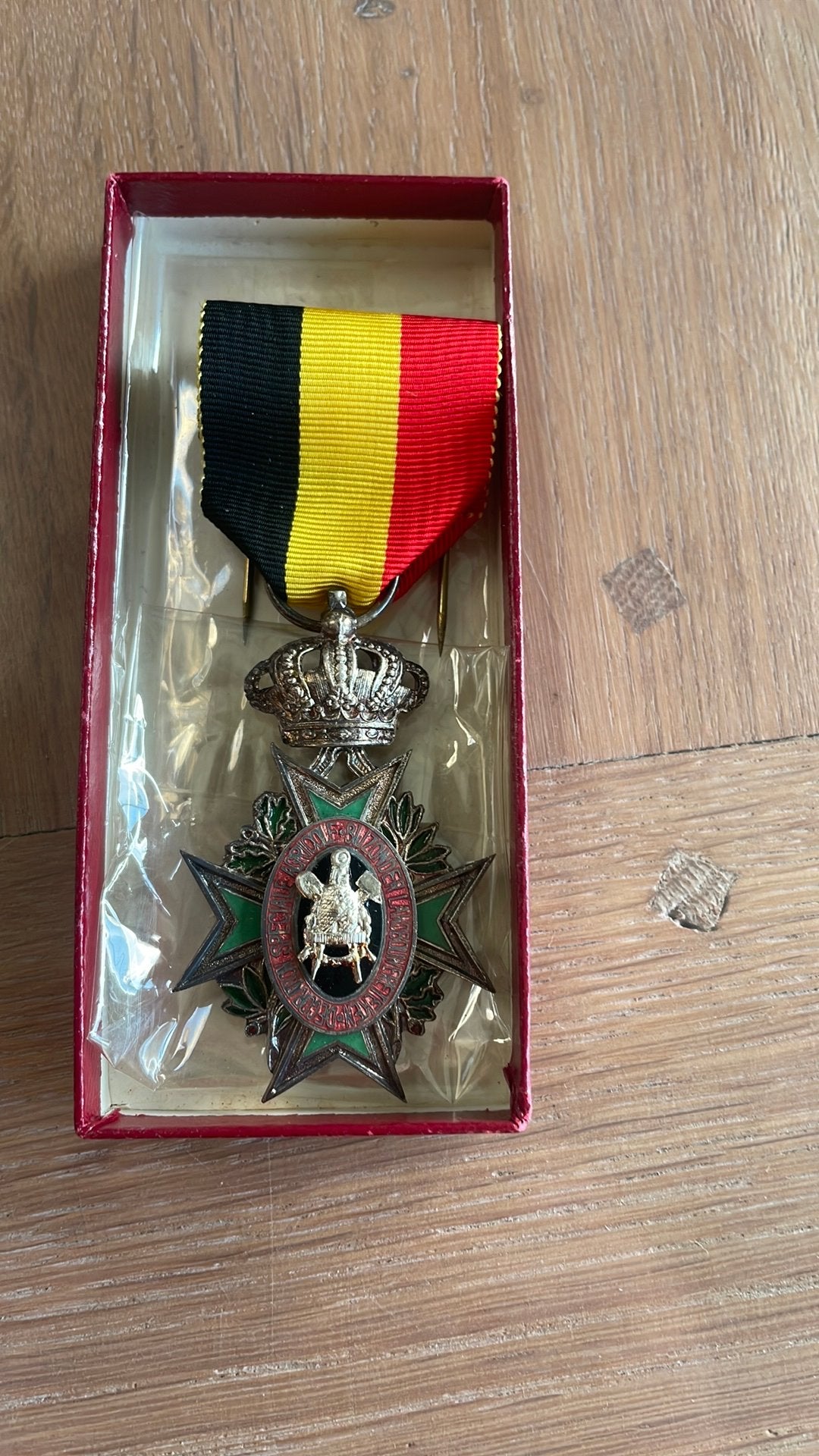 Décoration speciale agricole belge en boîte médaille, Enlèvement ou Envoi, Autres matériaux