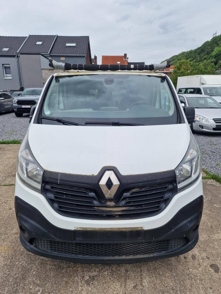 Renault Trafic 1.6 dCi // MOTEUR CASSER, Auto's, Renault, Voorwielaandrijving, Euro 5, Stof, Zwart