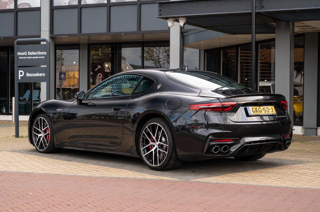 Maserati GranTurismo V6 AWD Trofeo (bj 2024, automaat), Auto's, Maserati, 4 zetels, 404 kW, Gebruikt, Overige kleuren
